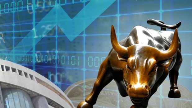 Share Market Today: After crossing 53000, the stock market crashed, Sensex closed down by 486 points
