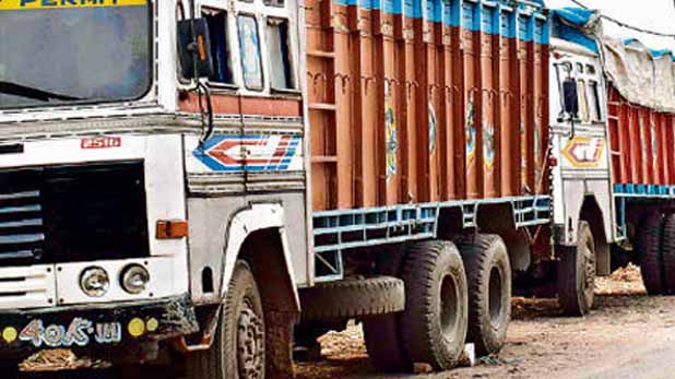 ट्रक ड्राइवर ने तोड़े ये नियम, कट गया 86,500 रुपये का चालान | Odisha truck  driver fined rs 86500 under amended mv act | TV9 Bharatvarsh