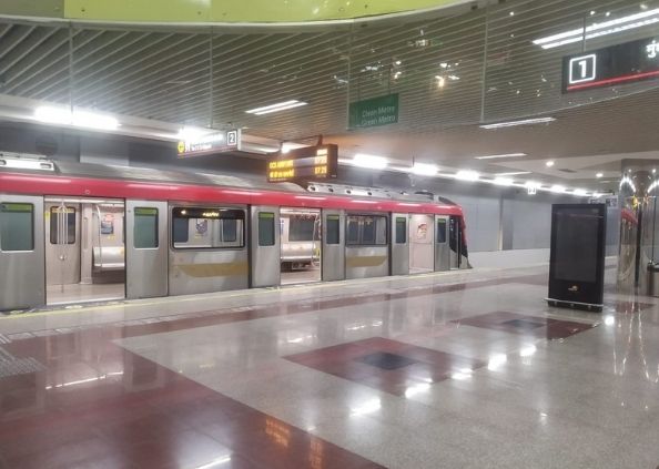 Metro started in Unlock-4 photos, अनलॉक-4 में शुरू हुई मेट्रो, तस्वीरों में देखें राजधानी दिल्ली से लेकर कोच्चि तक का सफर