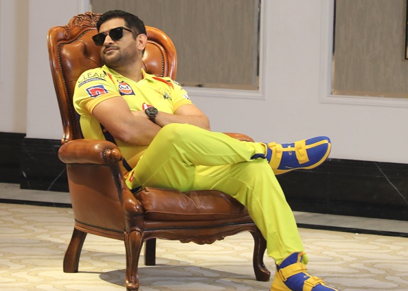IPL 2020 Chennai Super Kings Training MS Dhoni, IPL 2020: ट्रेनिंग के साथ शूटिंग के भी मजे ले रहे चेन्नई के स्टार, देखिए CSK कैंप से खास तस्वीरें