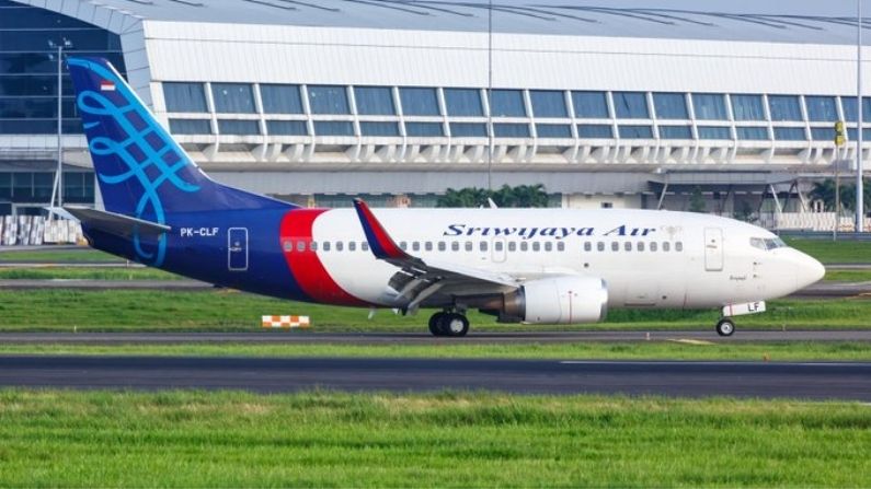 Penerbangan Sriwijaya Air 182 tersesat di udara selama penerbangan.  Orang-orang menyerukan restu penumpang di media sosial