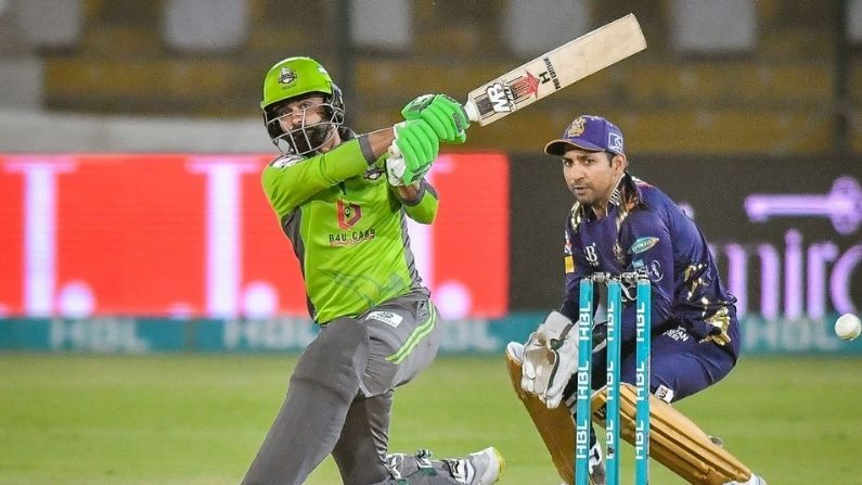 PSL 2021: 40 साल के बल्लेबाज ने 11 गेंद में 56 रन बनाकर लूटी महफिल, क्रिस गेल के चौके-छक्के रह गए फीके