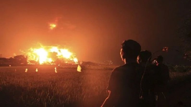 Kebakaran di Kilang Minyak Indonesia (5)