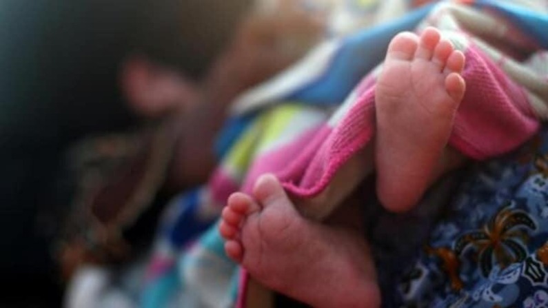 Britain's youngest 'mother' gave birth to a child at the age of 11, the family had no news of the child being pregnant