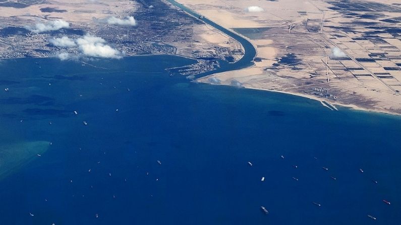 Suez Canal 3.jpg