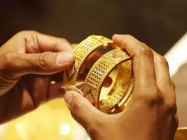 Changed rules regarding gold hallmarking, but it is not known on BIS website, jewelers are facing problems