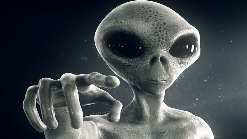 'Yes, there really are aliens!  Knocking on Earth continuously through UFO', more than half of American people agreed