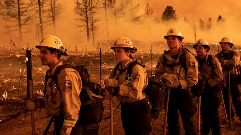 Wildfire: A fierce fire broke out in the forests of California, the temperature rising in the surrounding areas, thousands of people were forced to leave the house.