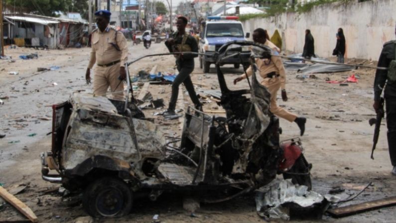 A fierce attack on the capital of Somalia, the attacker came with heavy explosives, at least nine people died