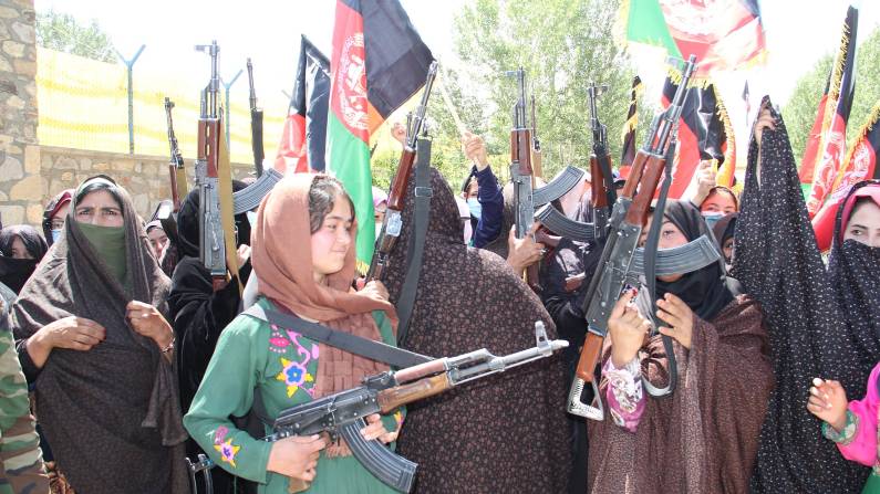 The army ran away in fear, the women took up arms, rocket launchers and rifles ready to expel the Taliban